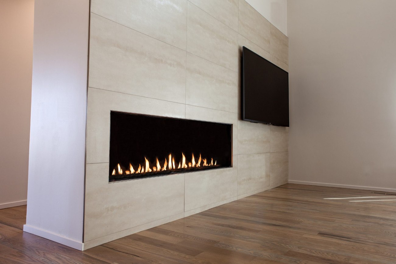 Flare flat linear fireplace