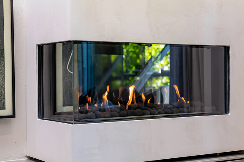 Installation Mistakes to Avoid When Specifying Frameless Fireplaces
